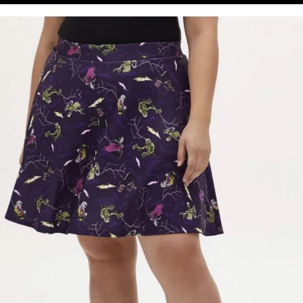 Torrid Classic Monsters skirt plus size 2 18/20 Halloween Retro